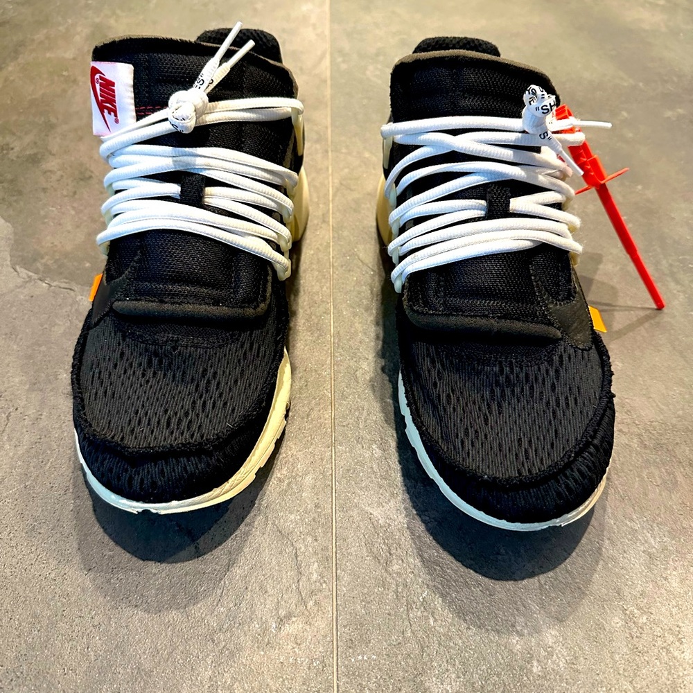 off white x nike  prestos 
collectible new